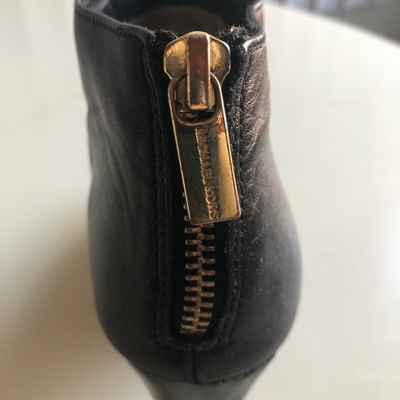 🌈❤️🍀CLOSET CLOSING MICHAEL MICHAEL KORS
6.5 - Picture 4 of 4